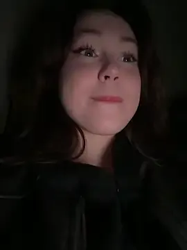 _Alicee_1 – webcam model profile photo Image 18