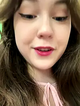 _Alicee_1 – webcam model profile photo Image 6