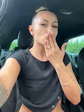 Cutee_Jaan – webcam model profile photo Image 4