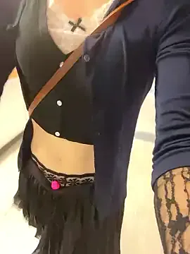 JayJayPink – webcam model profile photo Image 3