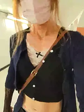 JayJayPink – webcam model profile photo Image 5