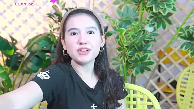 Sandhya_77 – webcam model profile photo Image 19