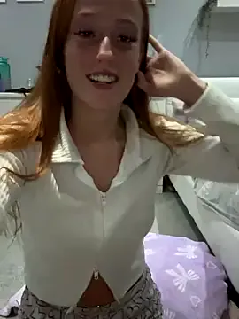 Hornyblond_Bella – webcam model profile photo Image 6