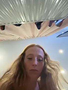 Hornyblond_Bella – webcam model profile photo Image 8