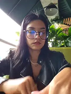 Tikalalin – webcam model profile photo Image 3