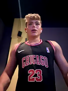 RollDolls – webcam model profile photo Image 13