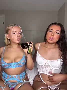 YoungSquad – webcam model profile photo Image 11