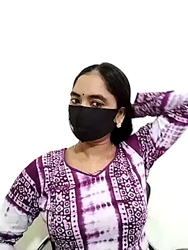 Love_Bri – webcam model profile photo Image 3