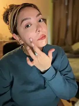 Start_party – webcam model profile photo Image 5