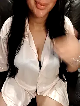 curvyflawless – webcam model profile photo Image 15