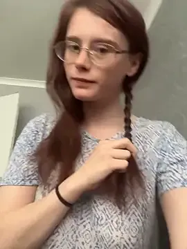 Alice_surprise – webcam model profile photo Image 19