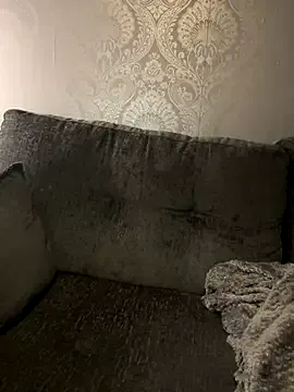 Alice_surprise – webcam model profile photo Image 2