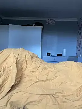 Alice_surprise – webcam model profile photo Image 5