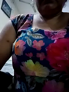 RollDolls – webcam model profile photo Image 7