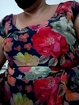 RollDolls – webcam model profile photo Image 8