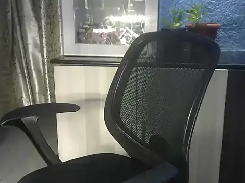 Shiya_janu – webcam model profile photo Image 4