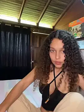 Miamix2 – webcam model profile photo Image 8