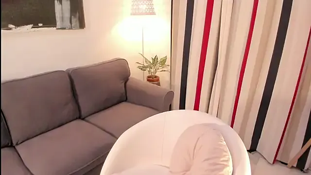 CaseyCumFace – webcam model profile photo Image 18