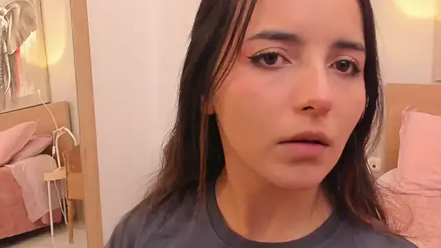 CaseyCumFace – webcam model profile photo Image 3