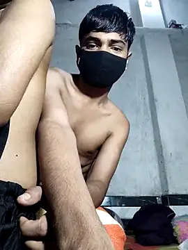 Yara-Lolii – webcam model profile photo Image 8