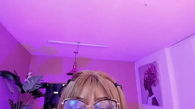 the_queen_of_street – webcam model profile photo Image 9