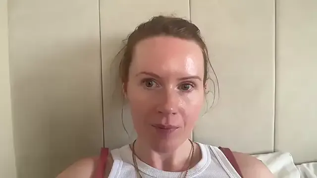 myriambirkett – webcam model profile photo Image 16