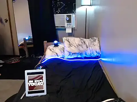 shine_chanel – webcam model profile photo Image 3