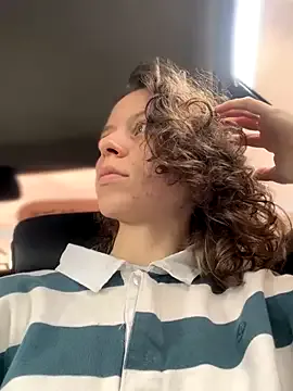 Cum_girlss – webcam model profile photo Image 11