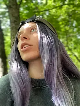 Cum_girlss – webcam model profile photo Image 2