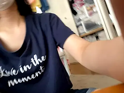 R_Roshni – webcam model profile photo Image 10