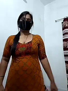 golden_girl_house – webcam model profile photo Image 2