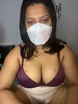 _Alicee_1 – webcam model profile photo Image 11