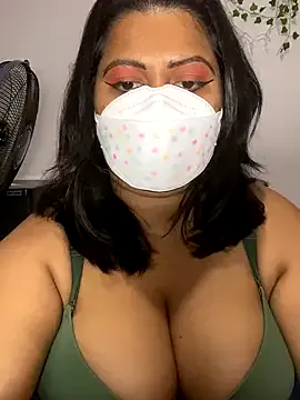 _Alicee_1 – webcam model profile photo Image 9