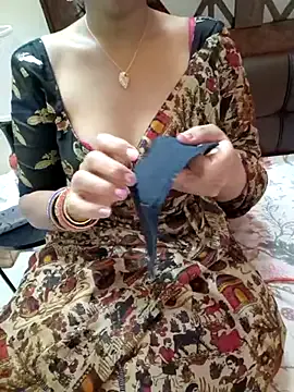 -cicek – webcam model profile photo Image 12