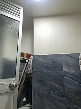 OnlyPragya – webcam model profile photo Image 12