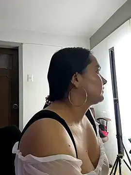 ClaireBree – webcam model profile photo Image 17