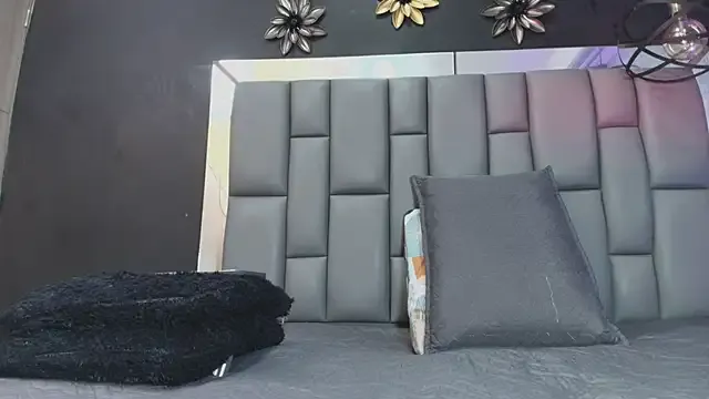 TopsyWilde – webcam model profile photo Image 16