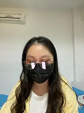 Layla_ly – webcam model profile photo Image 2