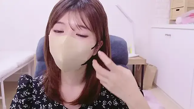 NyraKiss – webcam model profile photo Image 13