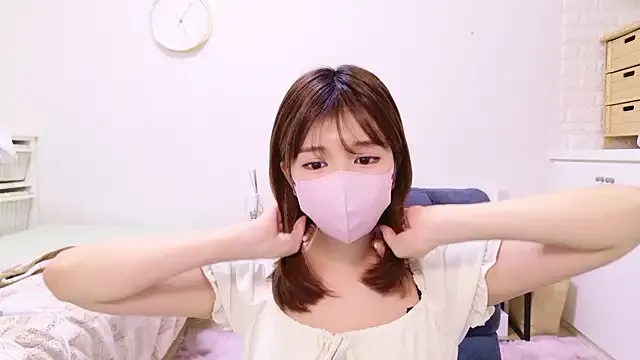 NyraKiss – webcam model profile photo Image 9