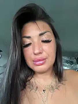 shuhana_ – webcam model profile photo Image 10