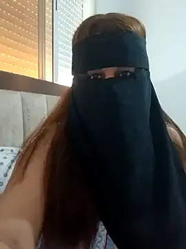 LaureMestler – webcam model profile photo Image 14