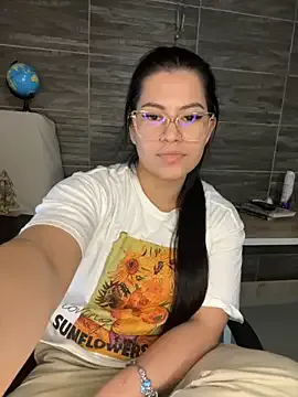 EnEn_xiaobao – webcam model profile photo Image 19