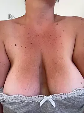 Bad_Girl_Sakura – webcam model profile photo Image 2