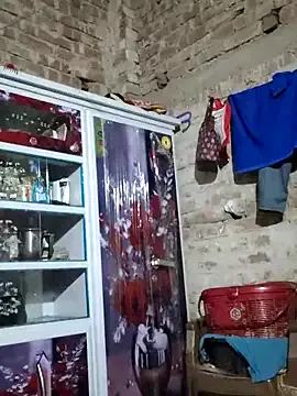 _Alicee_1 – webcam model profile photo Image 17