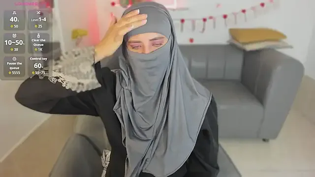 Lovebirdss – webcam model profile photo Image 18