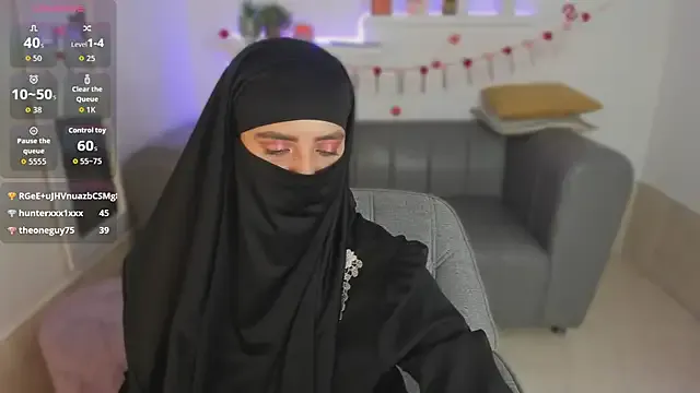 Lovebirdss – webcam model profile photo Image 19