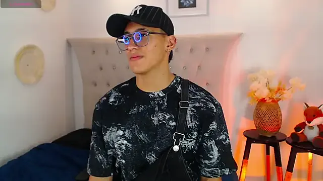 andra_rose profile photo Image 2