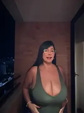 Sarasanders_4 – webcam model profile photo Image 18