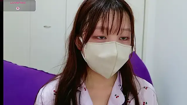 seraphine23 – webcam model profile photo Image 15